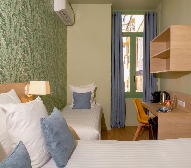 AMMI Hôtel du Centre Nice - Chambre Triple avec 3 lits séparés
