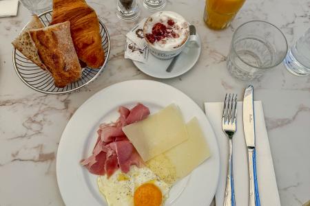 Hôtel du Centre Nice - französisches Frühstück