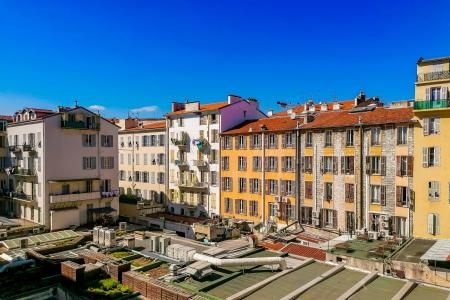 Hôtel du Centre Nice - Hotel near typical Nice buildings