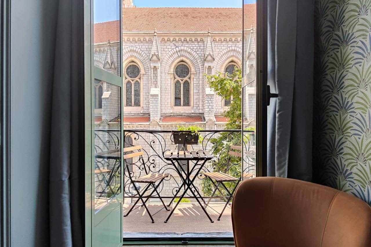Hôtel du Centre Nice - Zimmer mit Balkon mit Blick auf die Basilika Notre Dame
